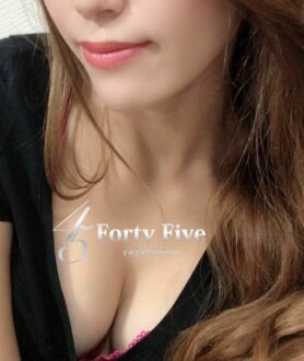 FortyFive -フォーティーファイブ – 百瀬