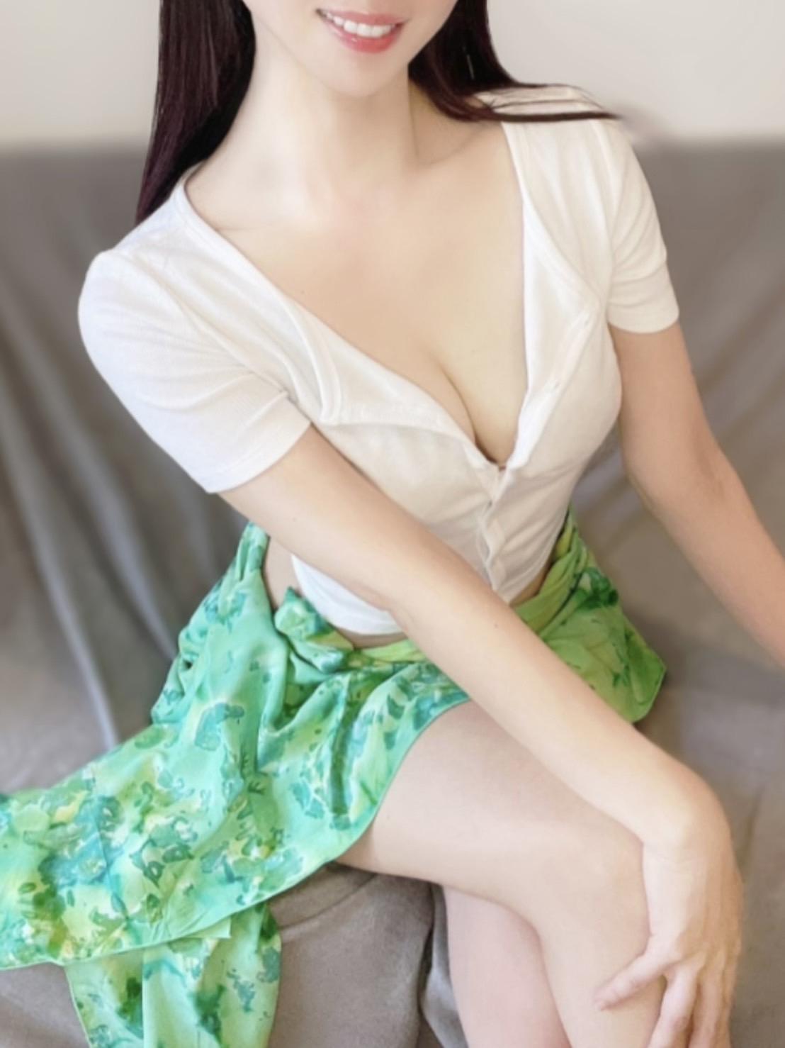 熟女 画像掲示板　富山 Salon de Fleuri (サロン・ド・フルリ) 葉月らん の口コミ・評価｜メンズエステの評判【チョイエス】
