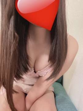 優楽亭 (ゆうらくてい) 莉奈