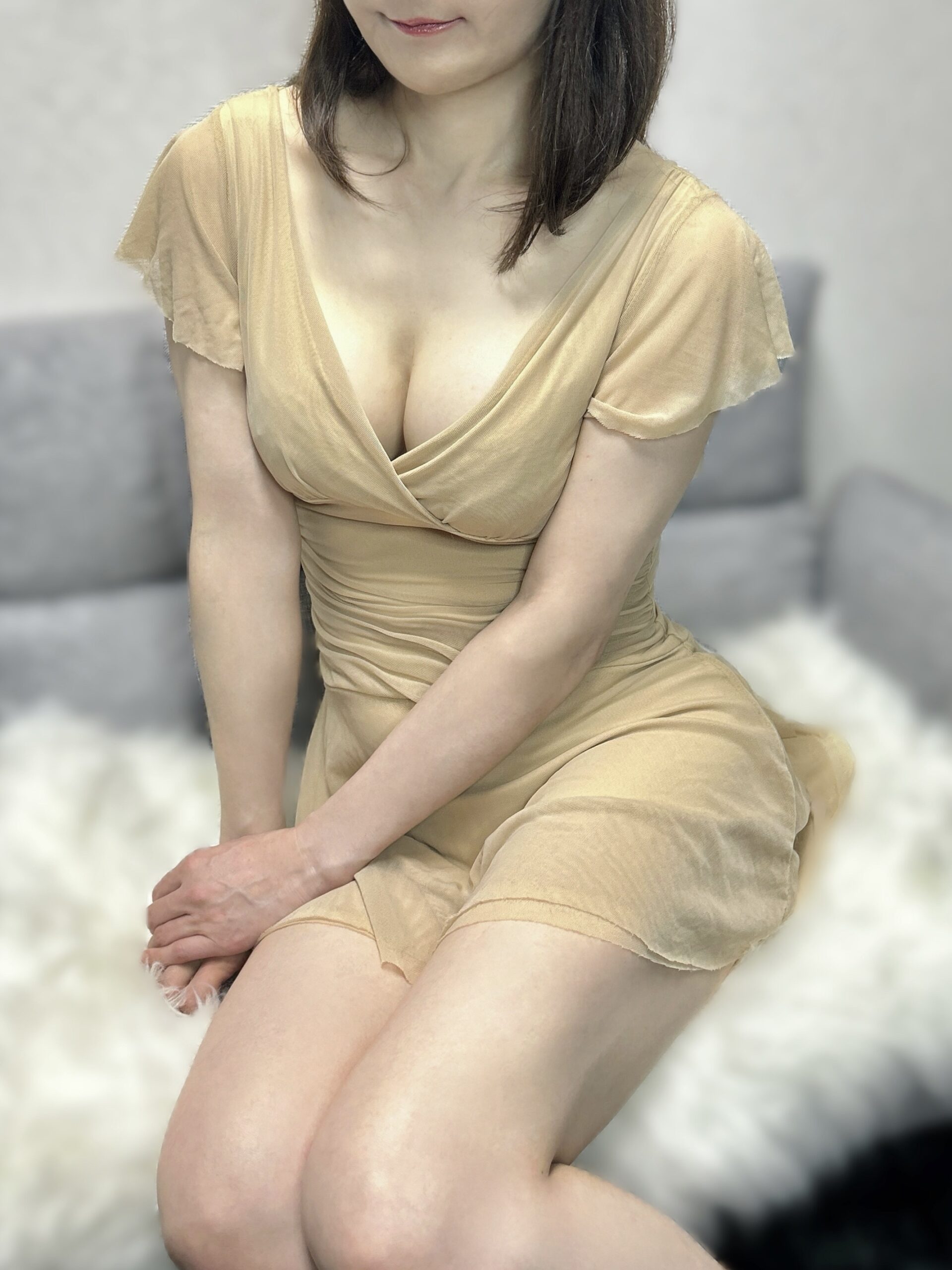 Mrs.LIP Gloss (ミセスリップグロス) 葉月杏奈