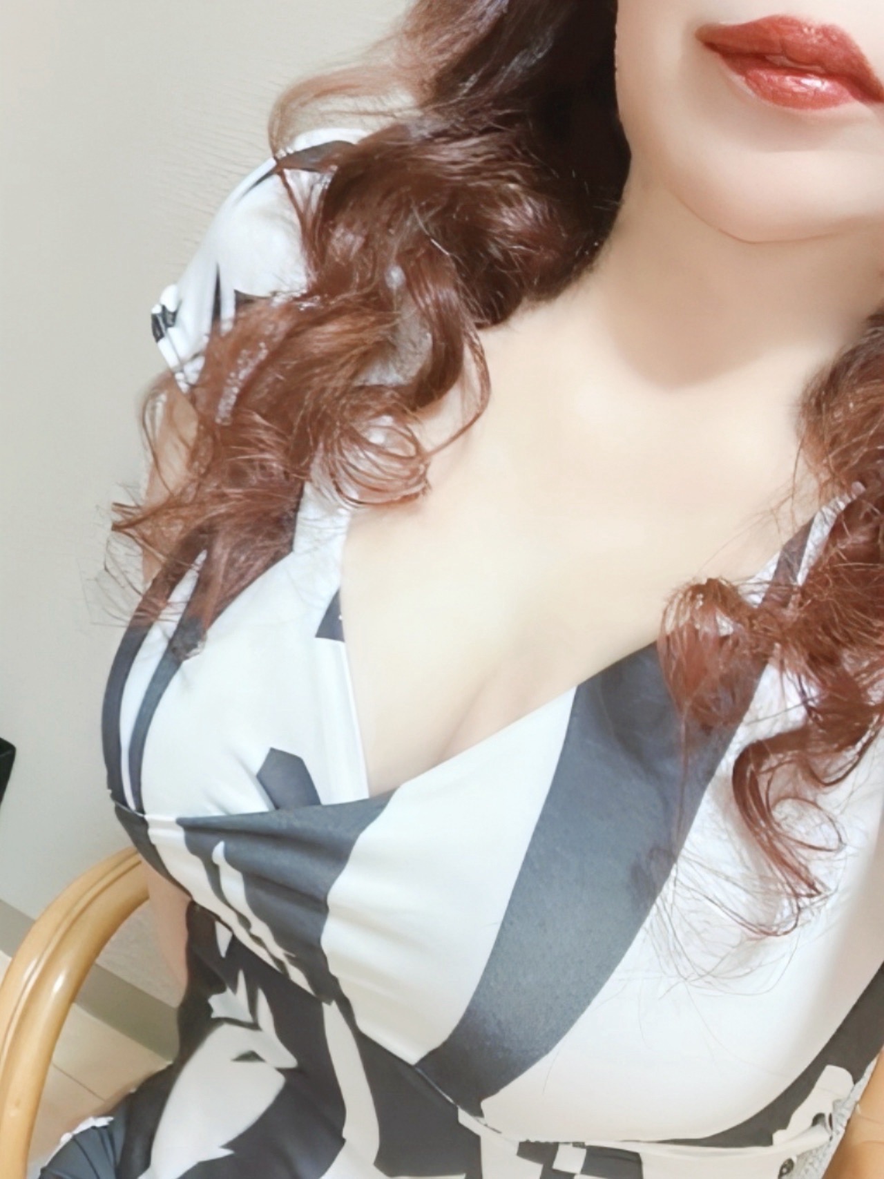 Mrs.OnlyOne (ミセスオンリーワン) 彩子