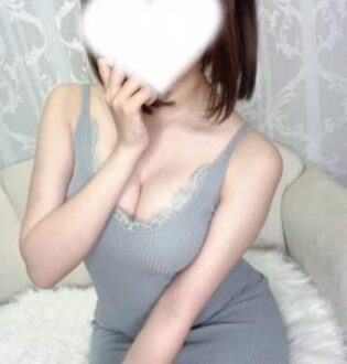 Mrs.Emmy (ミセスエミー) めぐ
