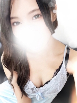 Pure White (ピュアホワイト) 梅田れい