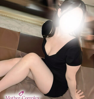 Mother Complex (マザーコンプレックス) りさ