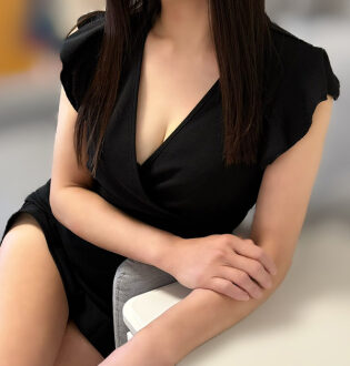 かりそめ 真鍋まき