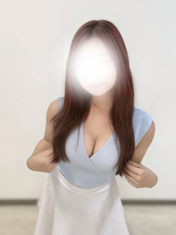 La vie et 北新地 (ラヴィエ) 唯沢おとは