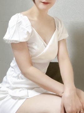 Tight＆Flare (タイト＆フレア) 知子