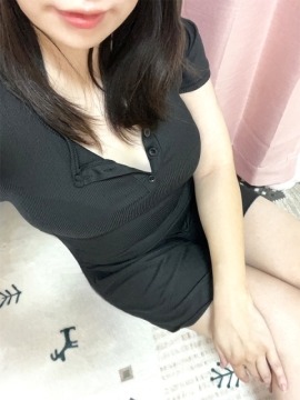 Tight＆Flare (タイト＆フレア) 芽依