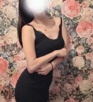 The 美魔女 芹沢