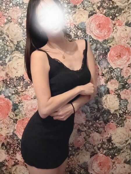 The 美魔女 芹沢