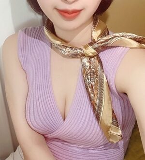 MrsBEAUTY AND BEAST (ミセスビューティアンドビースト) 藤咲