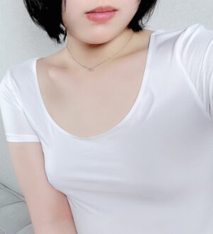 白シャツと彼女 (しろかの) 麦