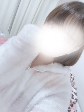 Eminy Luxury (エミニーラグジュアリー) 桃ノ木めめ