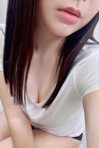 白シャツと彼女 綾香（あやか）