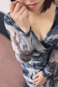 かりそめ (かりそめ) 吉岡　はる