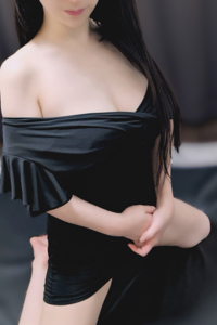 かりそめ (かりそめ) 中道　るな