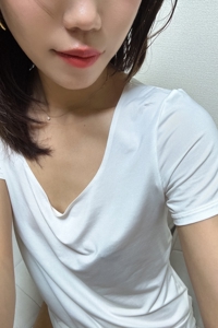 白シャツと彼女 瞳　(ひとみ)